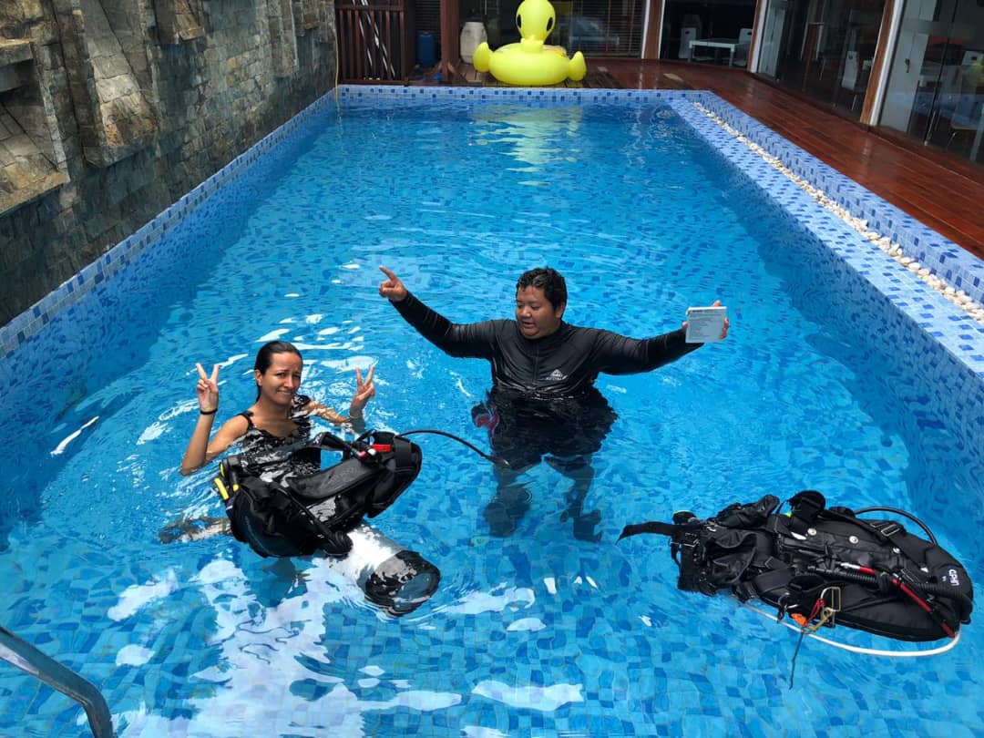 爸媽退休旅行怎麼選?適合銀髮族的馬爾地夫3大行程推薦 1 Plumeria Maldives local islands Water Sports Diving Center 玩轉馬爾地夫 playplaymaldives 5